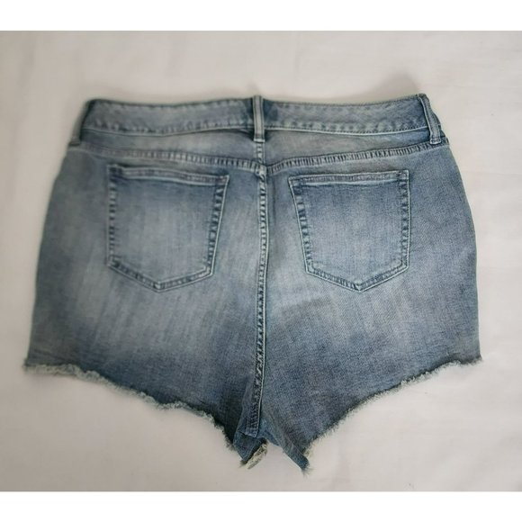 TORRID Denim Women's Light Wash Blue Cut-Off Denim Shorts Size 16 - Picture 2 of 9